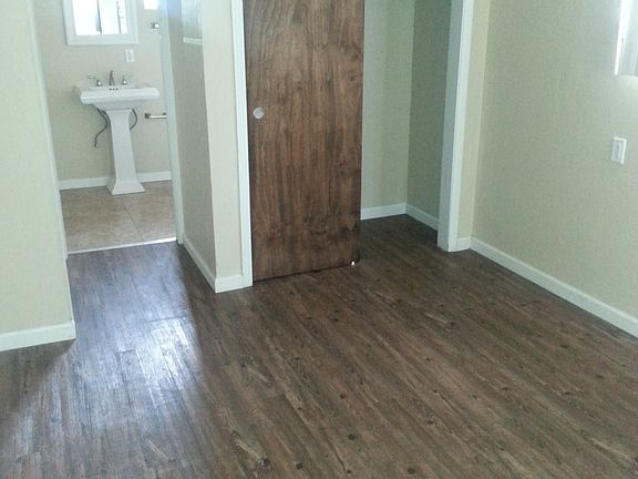 5th image of 15425 Birch Ave