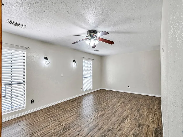3114 S County Road 1193 — Photo 21