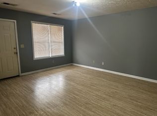 510 Johnson St APT B, Bolivar, TN 38008