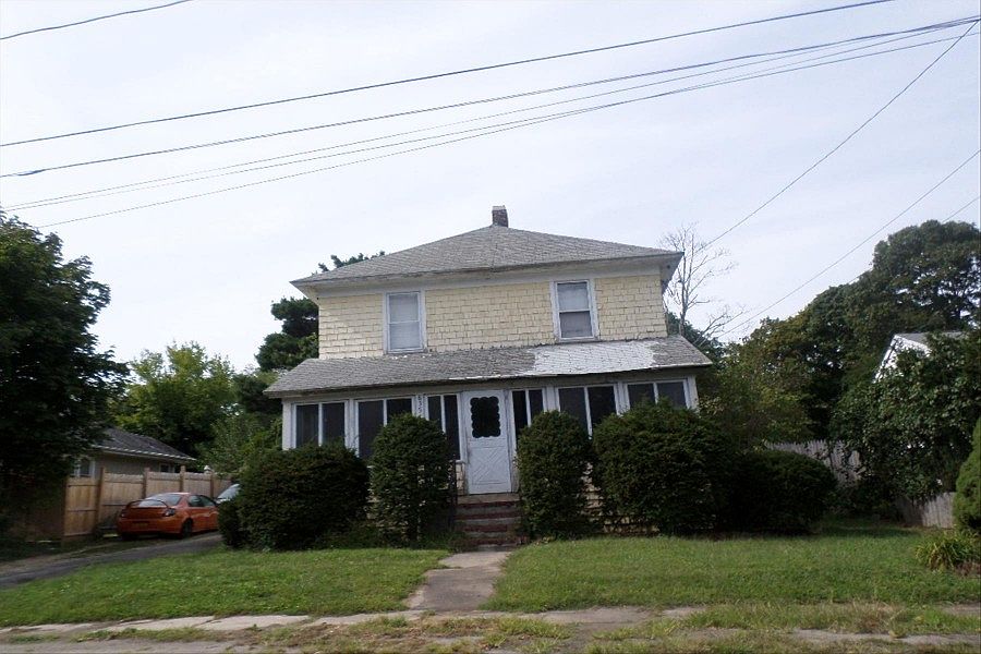 1st image of 835 Legion Ave