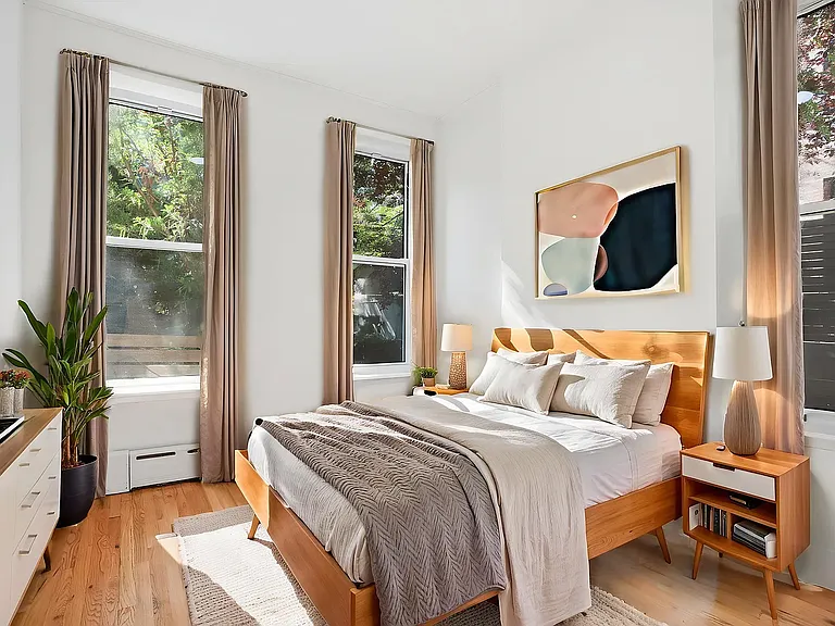 403 Henry St #1 — Photo 4
