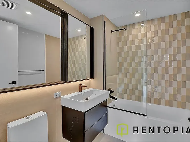 130 Hope St #621 — Photo 5