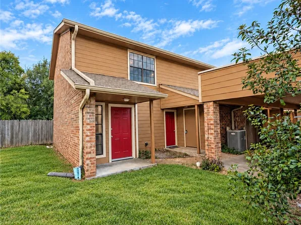 2801 Oakside Dr, Bryan, TX 77802