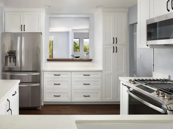 42 Oak Crest Dr, San Rafael, CA 94903