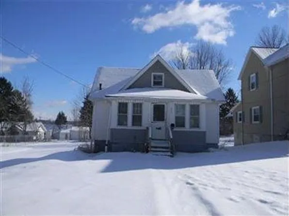 2715 Shady Run Rd, Youngstown, OH 44502