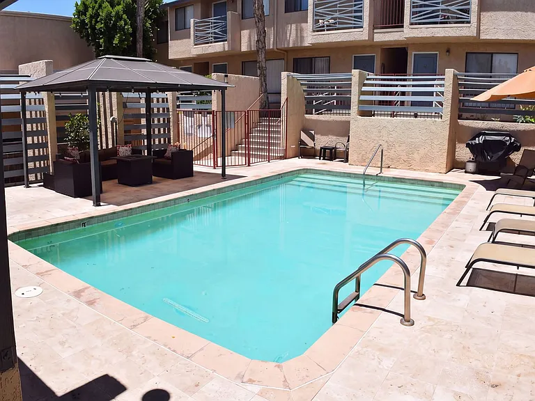 Canyon Crest — Photo 1
