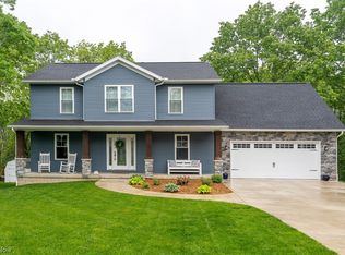 1686 Maple Sq NE, Bolivar, OH 44612