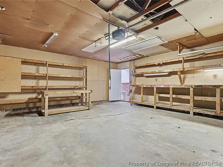 1902 Paisley Ave — Photo 33