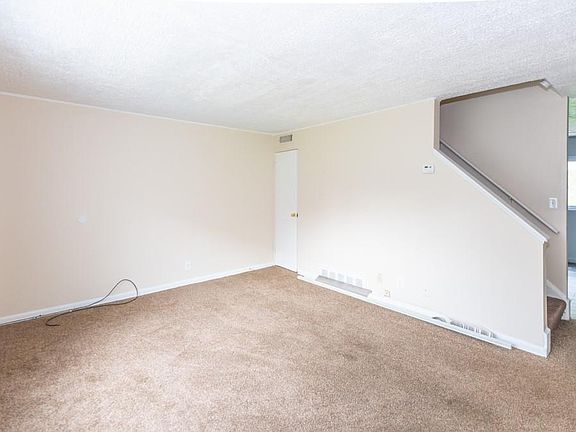 2nd image of 211 Dalepark Dr APT 5