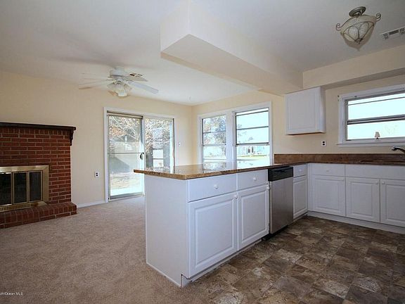 3rd image of 26 Santa Fe Ct