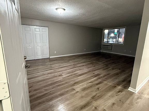 5th image of 20551-20555 Lahser Rd #20551