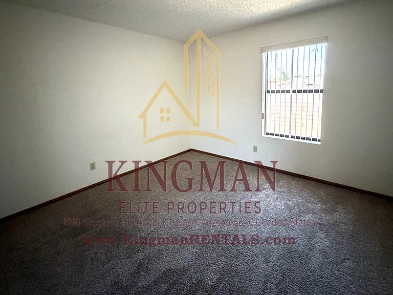 2112 Florence Ave — Photo 19