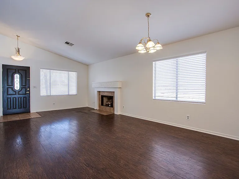 7510 Isley Ave — Photo 2