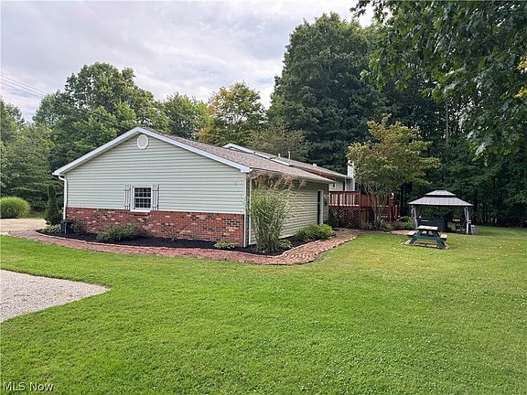3rd image of 919 Horton Rd