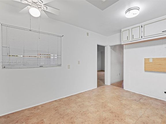 3rd image of 851 NW 21st Ave