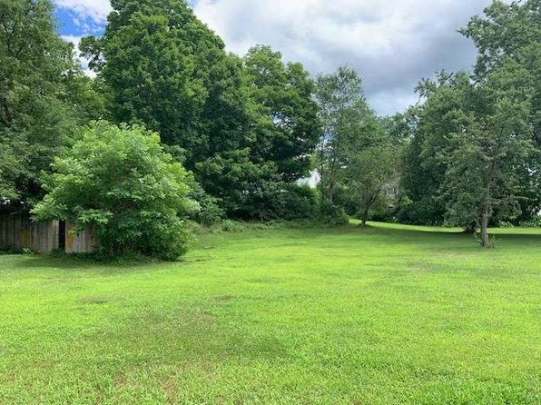 71 South Windsor Street, Royalton, VT 05068