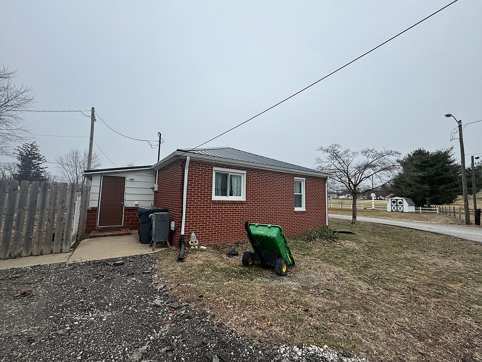 2420 S Mill St, Vallonia, IN 47281 Zillow