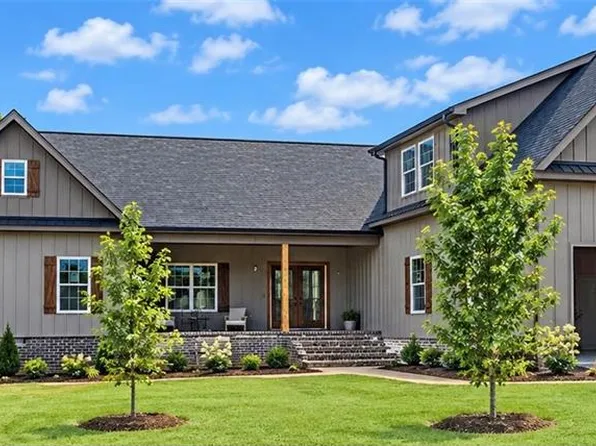 5414 Monterey Glen Ct, Browns Summit, NC 27214