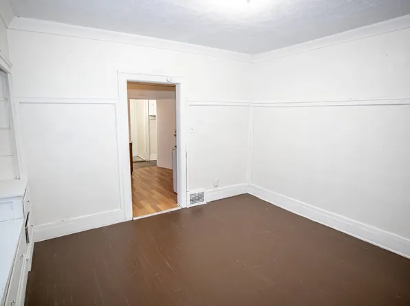 3332 E 145th St #1, Cleveland, OH 44120