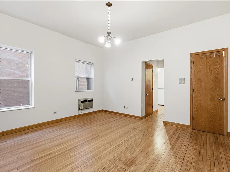 4518 N Sheridan Rd #2C — Photo 3