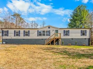 1030 Cloud Land Cir, Westfield, NC 27053
