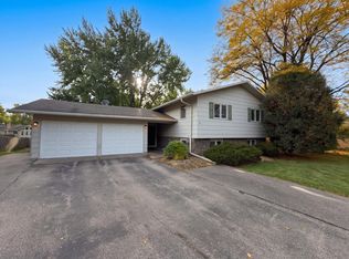12228 Allen Dr, Burnsville, MN 55337