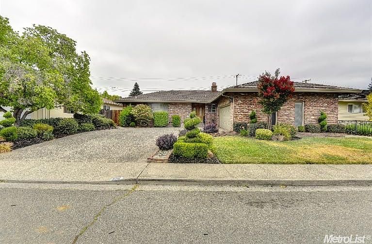 1st image of 319 Zola Ave