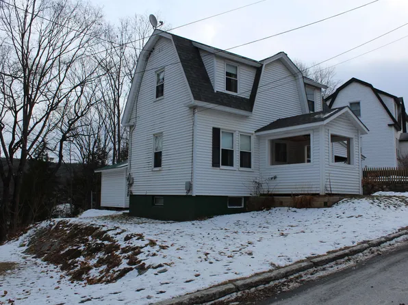 63 Coolidge Road, Springfield, VT 05156