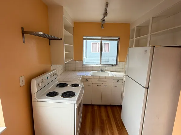 216 Orange St APT 7, Oakland, CA 94610