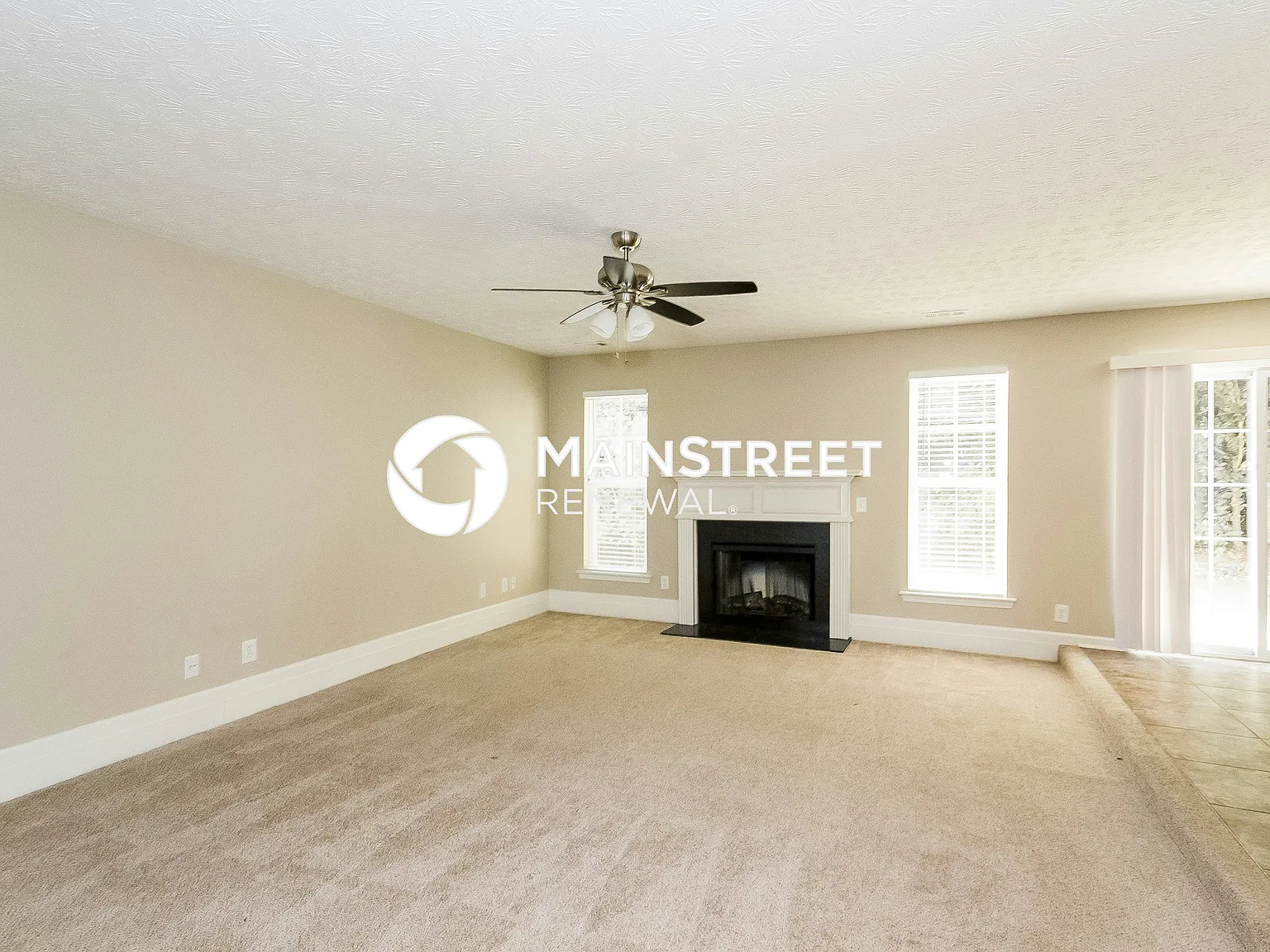 4526 Parkway Circle — Photo 2