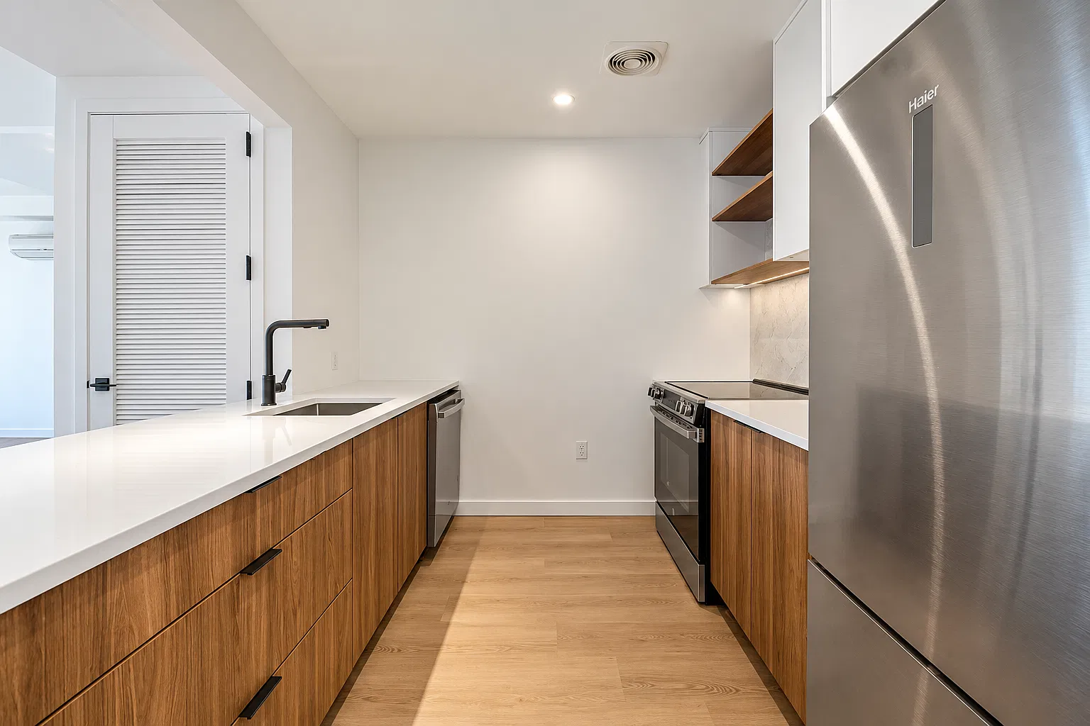 1051 Pacific Street — Photo 2