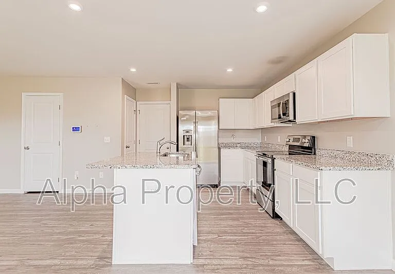 818 Purcell Dr — Photo 7