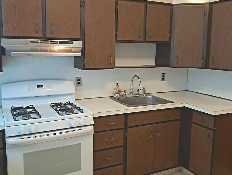 652 Jamestown St — Photo 11