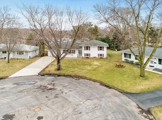 1442 Dixon Dr, Saint Paul Park, MN 55071