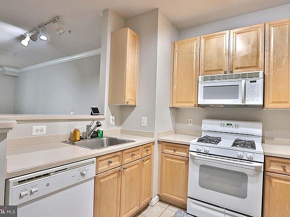 3rd image of 9480 Virginia Center Blvd Unit 112