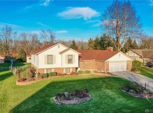 2972 Patsie Dr, Dayton, OH 45434