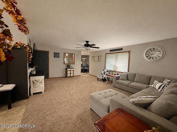 5th image of 525 Morgan St