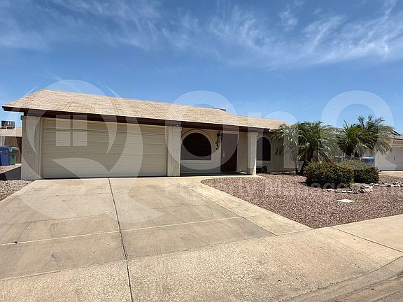 2nd image of 2862 E Dolphin Ave
