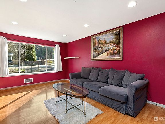 4th image of 14643 447th Avenue SE