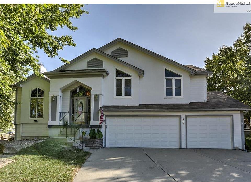 1st image of 702 Hawthorne Dr