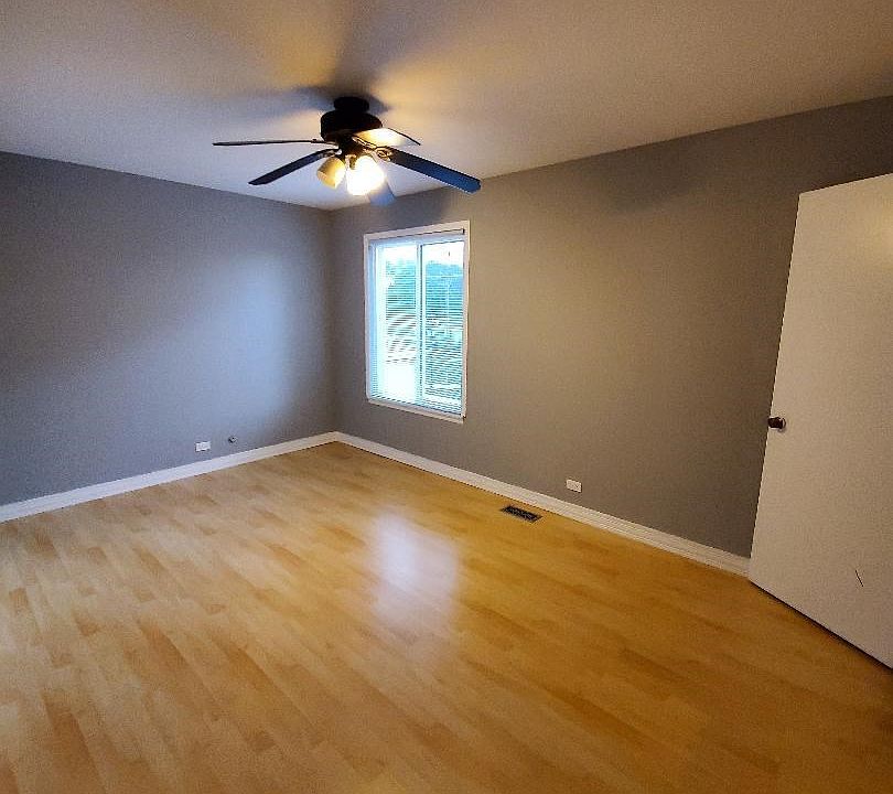 1st image of 1132 Cove Dr