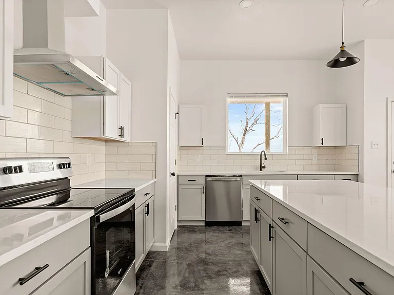 1827 Montana St — Photo 14