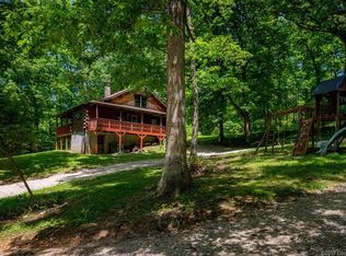 8220 Walk Dr NE, Georgetown, IN 47122