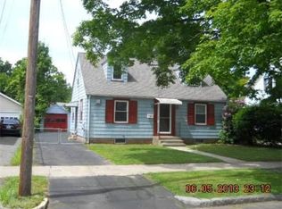 126 Windemere St, Springfield, MA 01104