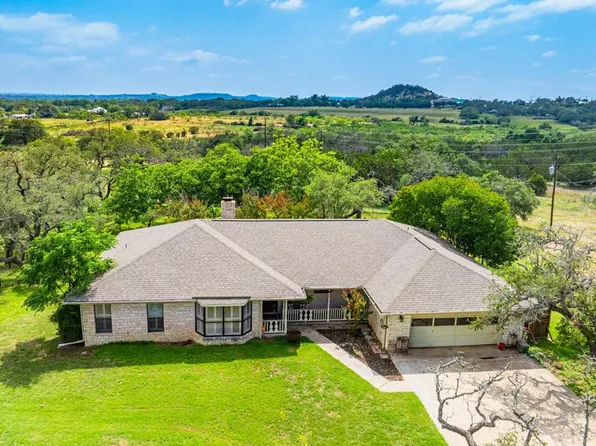 127 Northwood Hills Dr, Fredericksburg, TX 78624
