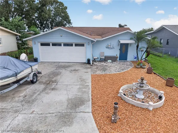 604 Memorial Dr, Sebring, FL 33870