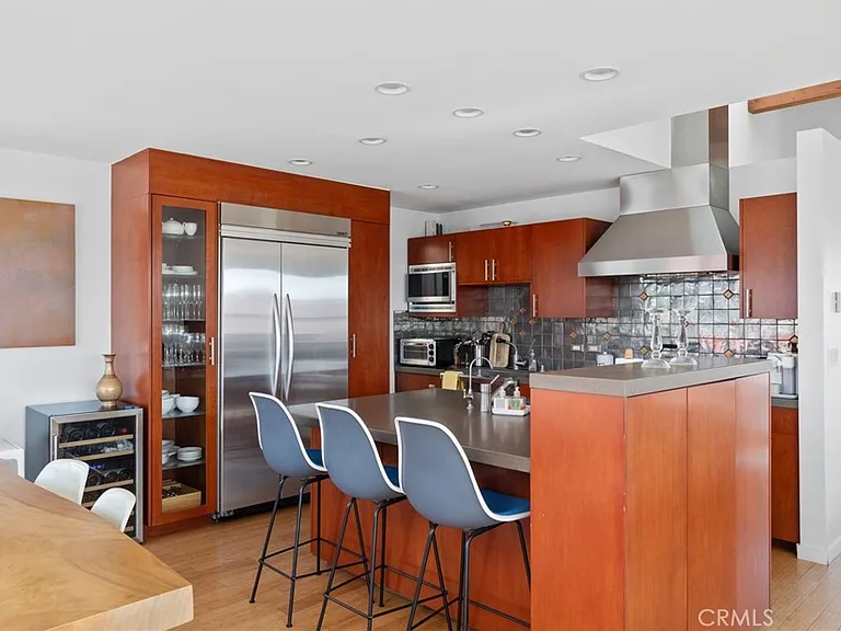 701 Loma Dr — Photo 15