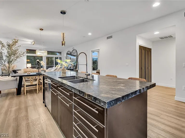 8925 W Flamingo Rd #201 — Photo 9