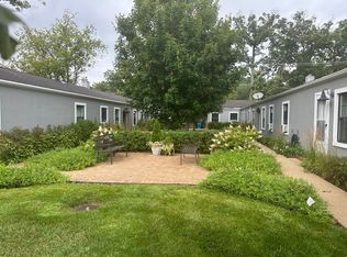 106 E Scranton Ave STE 1, Lake Bluff, IL 60044