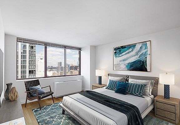 4th image of 260 W 52nd St APT 24D